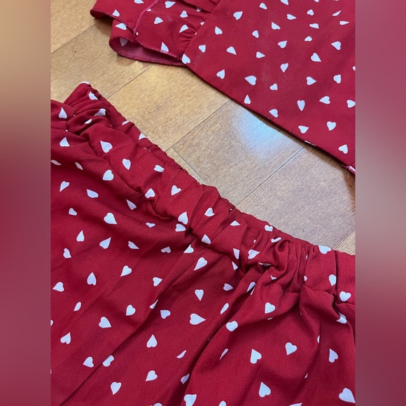 Heart Pattern Two Piece Set! - Picture 3 of 3